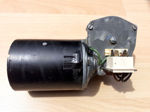 Moteur essuie glace avant