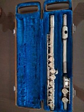 Flûte traversière de marque Yamaha. Modèle YFL 22S. Années 80.