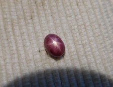 CABOCHON OVALE DE RUBIS NATUREL ET AUTHENTIQUE ROSE ETOILE A 6 BRANCHES CL03