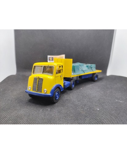 Camion avec remorque - camion,