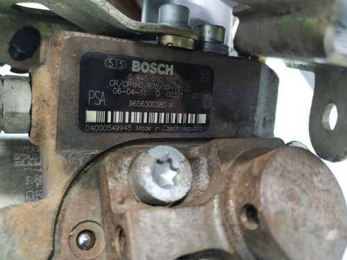 0445010102 pompe injection