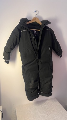Canada goose child size 5 - canada,