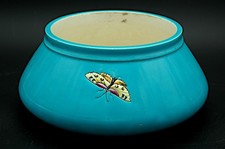 Cache pot en faïence bleu céladon aux émaux cernés, signé  COLLINOT - 19ème 