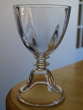 1 ANCIEN VERRE A VIN ROUGE EN CRISTAL SERVICE A PIED CLOCHE UNI ht 10 cm