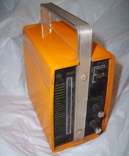 Ancien poste radio - , transistor