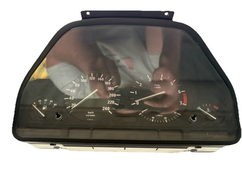 Compteur bmw e34 530i phase - e34, 1