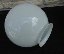 Globe boule opaline blanche diamètre 20 cms - aplique plafonnier suspension