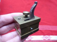 scarificateur instrument de