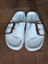 Sandales blanche, avec une