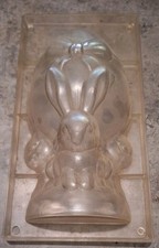 Demi Moule chocolat polycarbonate Modèle 3  Lapins Avec Oeuf 