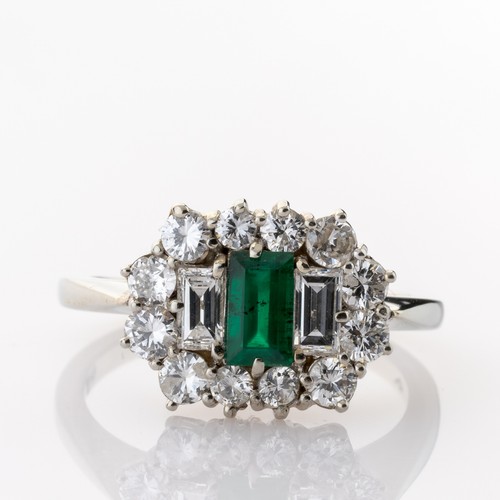 585 white gold ring - , with