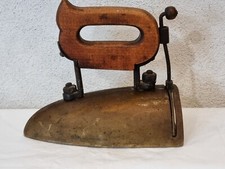 Ancien  fer à repasser Modele rare à lingot XIXè  / à tirette /lingot présent