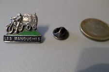 Badge pin s broche LES