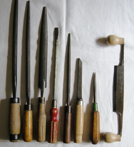 Lot huit outils anciens - de,