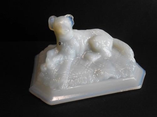 Chien opaline ancien - chien, (ancien