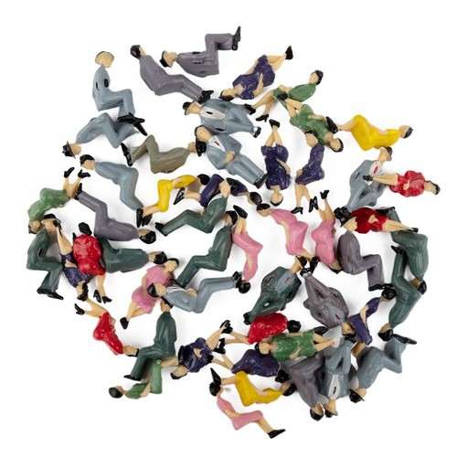 Ces figurines - 50,