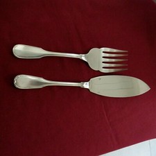 CHRISTOFLE : 2 couverts à servir le poisson en métal argenté modèle Versailles 2