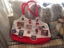 Sac allemand rouge et blanc