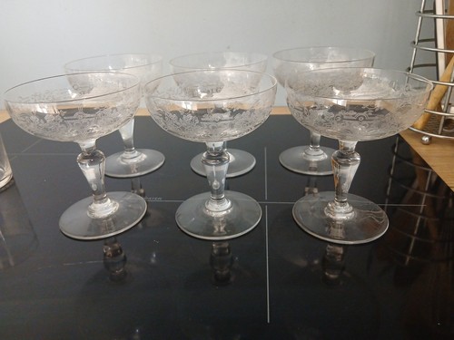 Suite coupes à champagne - de,