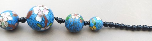 Collier perles emaux - perles,