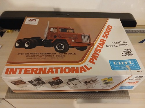 Maquette camion ertl - maquette,
