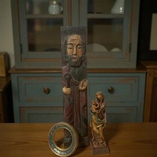 Lot d objets religieux en bois 