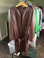 Veste longue en cuir bordeaux