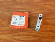 Disjoncteur unipolaire LEGRAND D 20 référence 06584