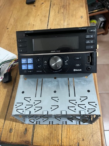 Auto radio alpine model - model, cde