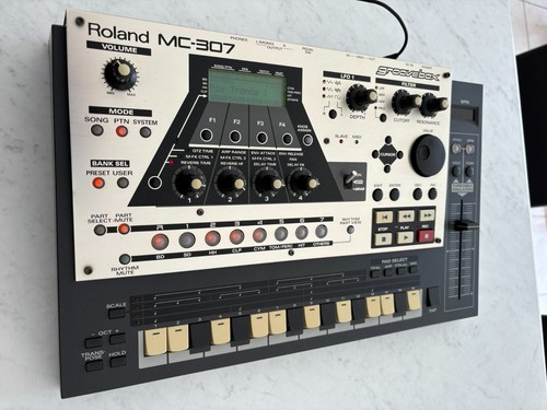 Roland 307 groovebox - roland,
