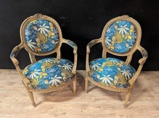 Paire de fauteuils de style Louis XVI