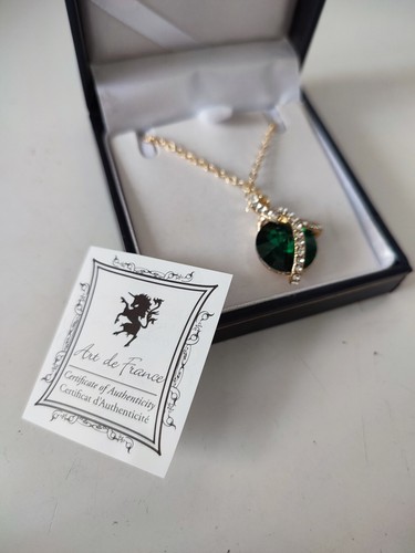 Collier avec pendentif vert - collier,