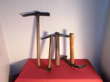 outil ancien /  marteau / tailleur de pierre    /  collection