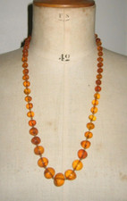 Ancien Collier en Ambre