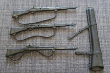 BIG JIM - MATTEL - ARME - FUSIL - HOLSTER - FAR WEST - COWBOY - LOT DIVERS - OCC