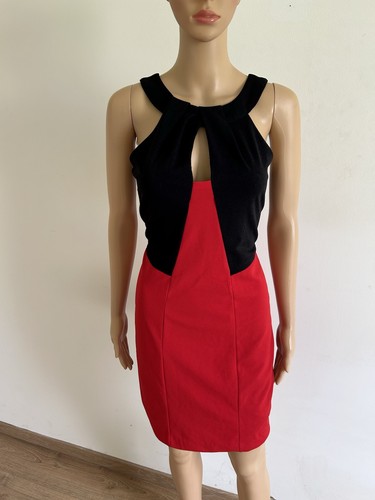 Robe noire rouge sans - et,