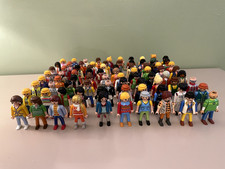 (204) lot de 80 personnages Playmobil