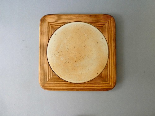 Dessous plat grès et en - dessous,