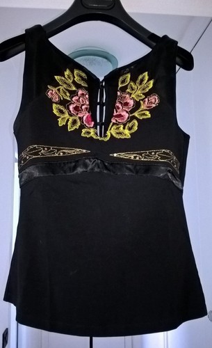 Top zara noir superbe broderie - zara,