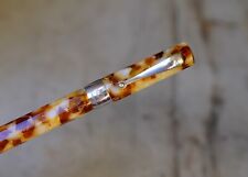 MAGNIFIQUE STYLO PLUME MONTEGRAPPA EN RESINE AMBRE MARBREE- PLUME OR MASSIF 18 K