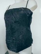 Bustier satiné avec perles et broderies à porter pour les fêtes et cérémonie