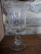 Ancien verre a vin gravé a la roue  verre à pied soufflé XIXe