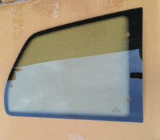 Vitre custode Peugeot 106