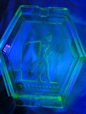 Cendrier Art Déco en ouraline