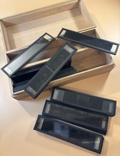 Boite en bois contenant 33 plaques en verre avec photos sur pellicule – Nancy et