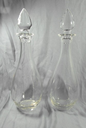 Carafes identiques en - 2,