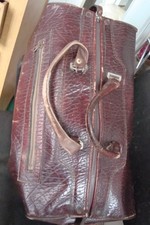 sac de voyage VINTAGE,  en cuir véritable, fabrication france, couleur bordeaux
