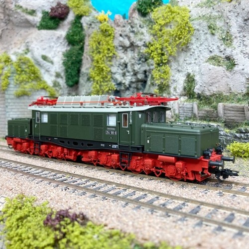 Locomotive électrique 254