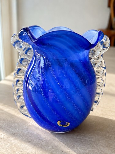 Vase style murano fond bleu - ,