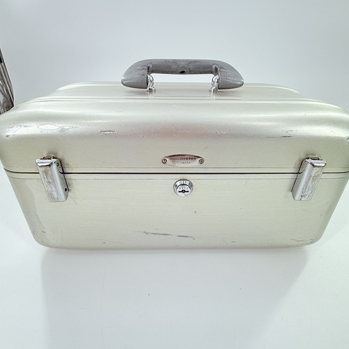 Vtg halliburton aluminum - vtg,